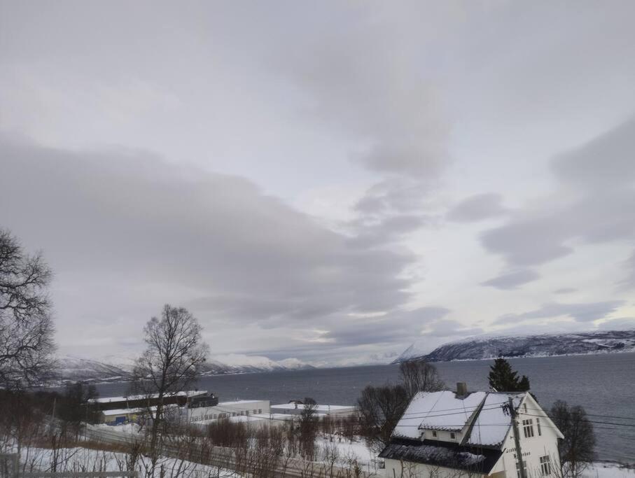 Apartment In Tromso With Sea And Mountain View Luaran gambar